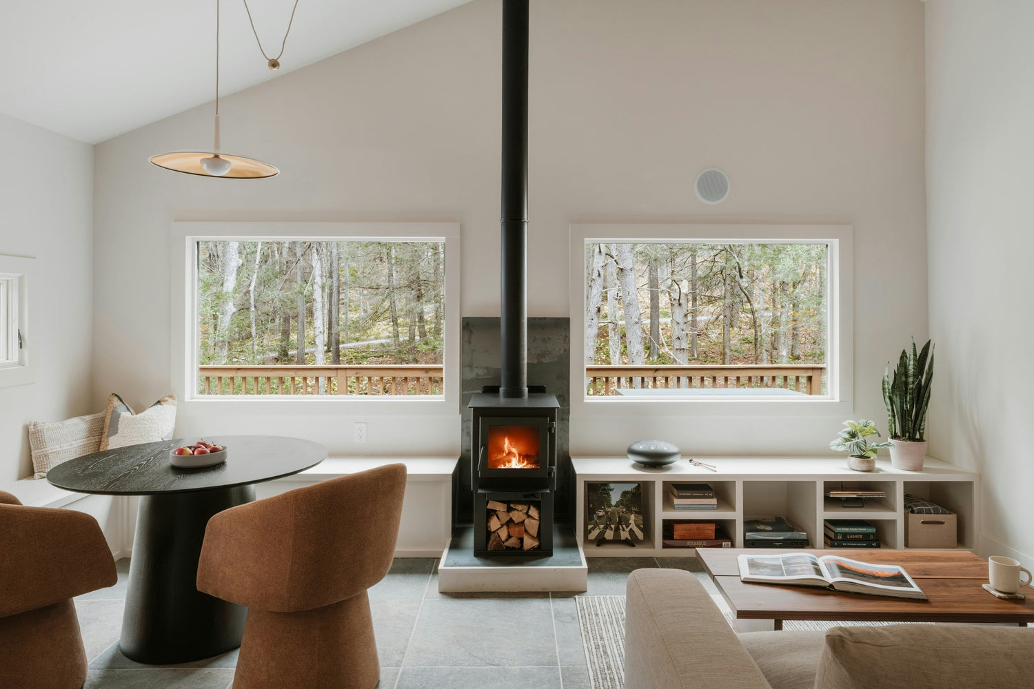 Minimalism Reimagined: Simplicity Meets Modern Design