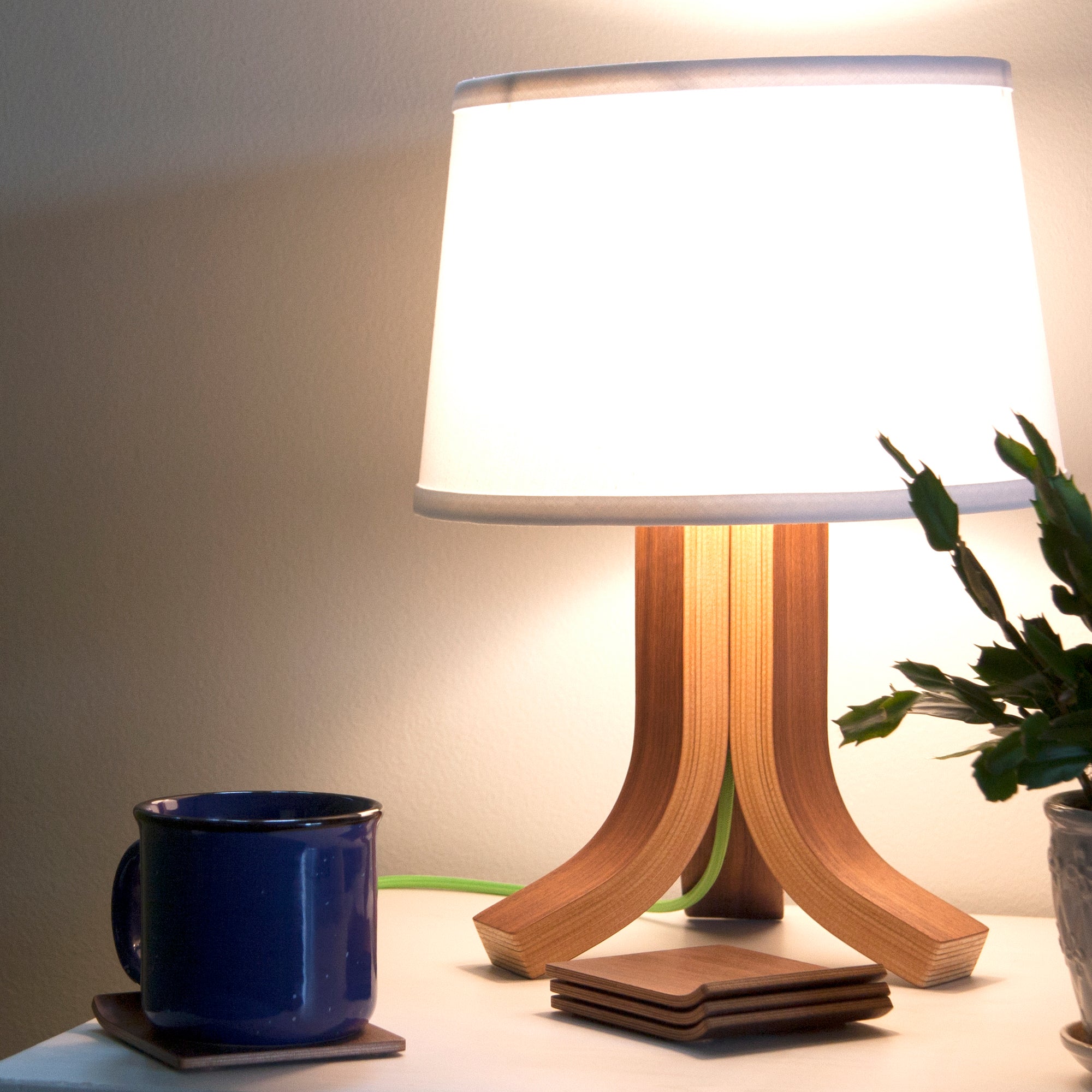 Small Traverse Table Lamp