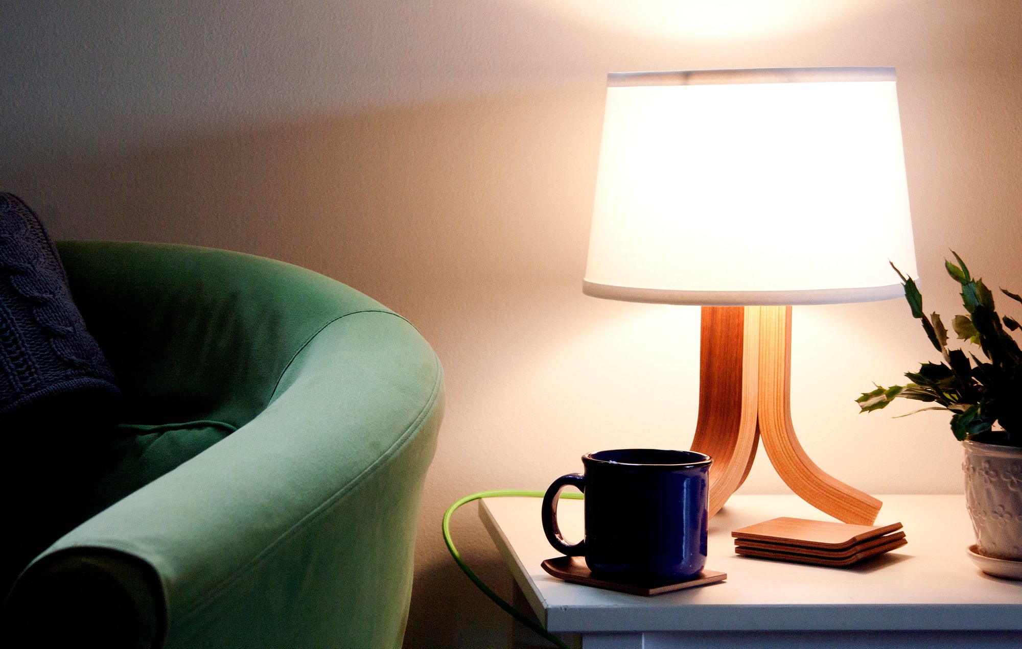 Small Traverse Table Lamp